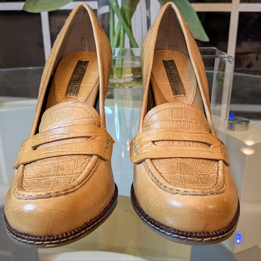 Banana Republic Croc-Embossed Wheat Heeled Loafers 8.5